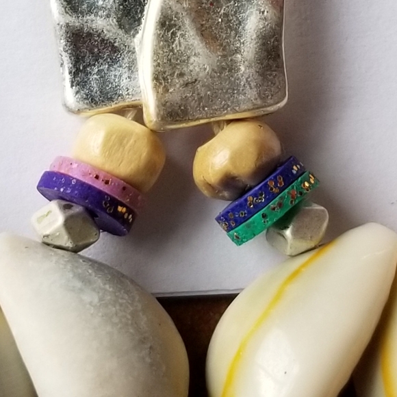 Silvertone Cowrie Shell Earrings - Picture 2 of 4